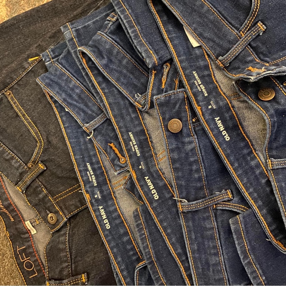 Lot of four pairs of jeans